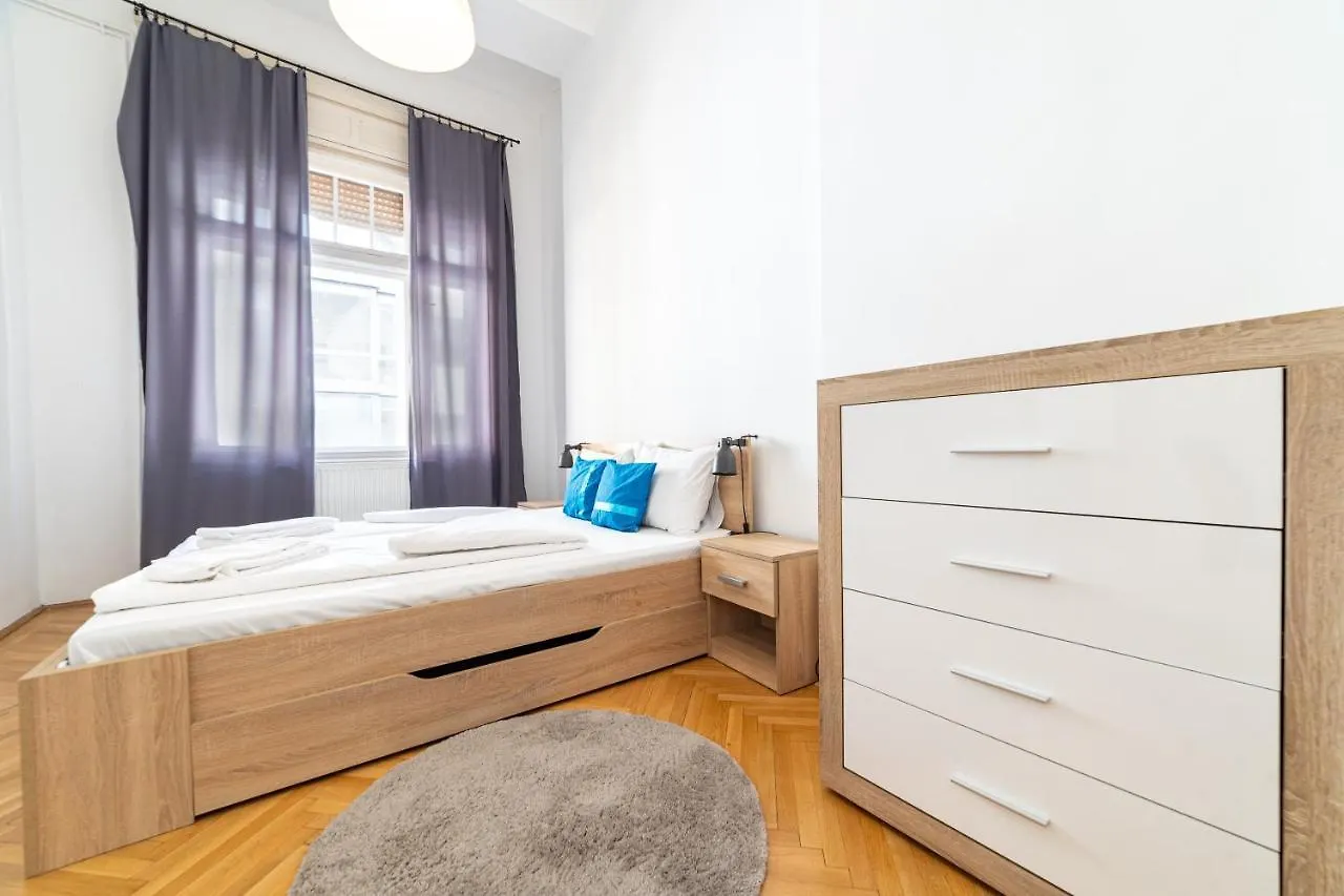 W25 Smart Apartment Budapest