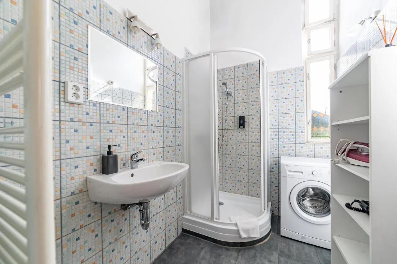 W25 Smart Apartment Budapest
