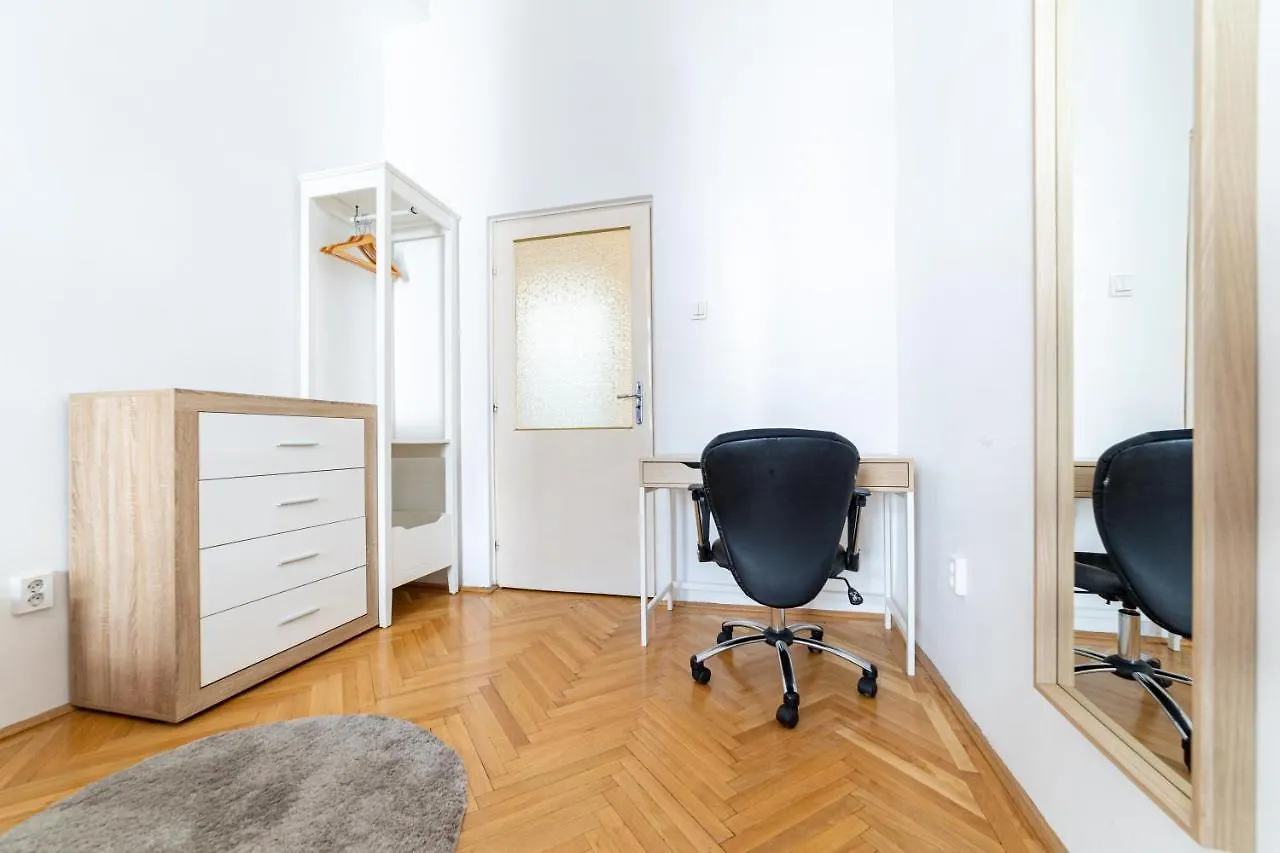 W25 Smart Apartment Budapest